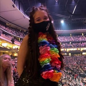 Meet your Posher, Larkin